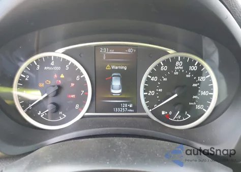 2018 Nissan Sentra S z USA, uszkodzony, nr VIN 3N1AB7AP1JY331229